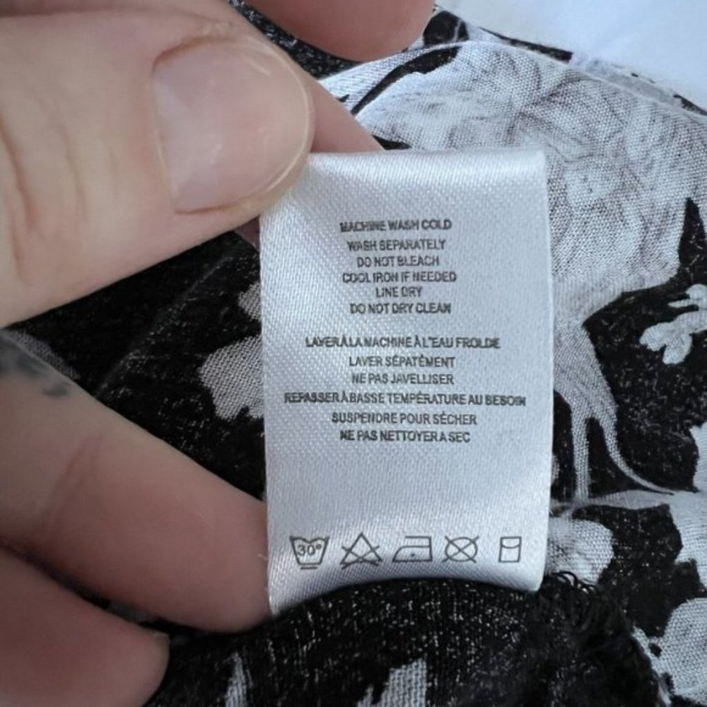 Spiritual Gangster Women's Robe One Size Black White Floral Kimono Pockets - Picture 6 of 10